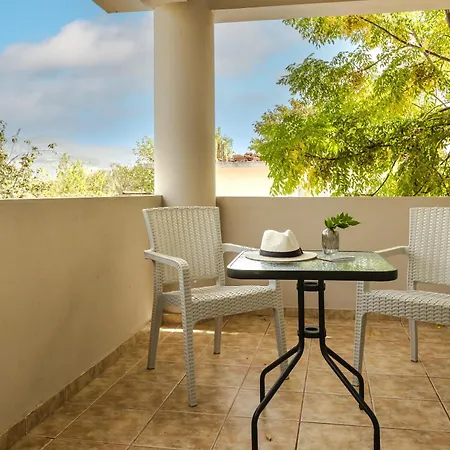 Sofi Bed and Breakfast 3*