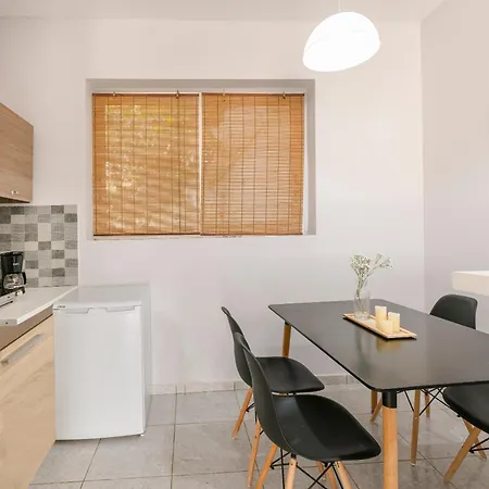 Bed & Breakfast Sofi 3*