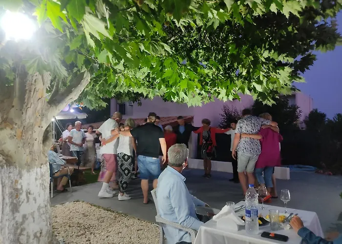 Sofi לינה וארוחת בוקר ליקסורי